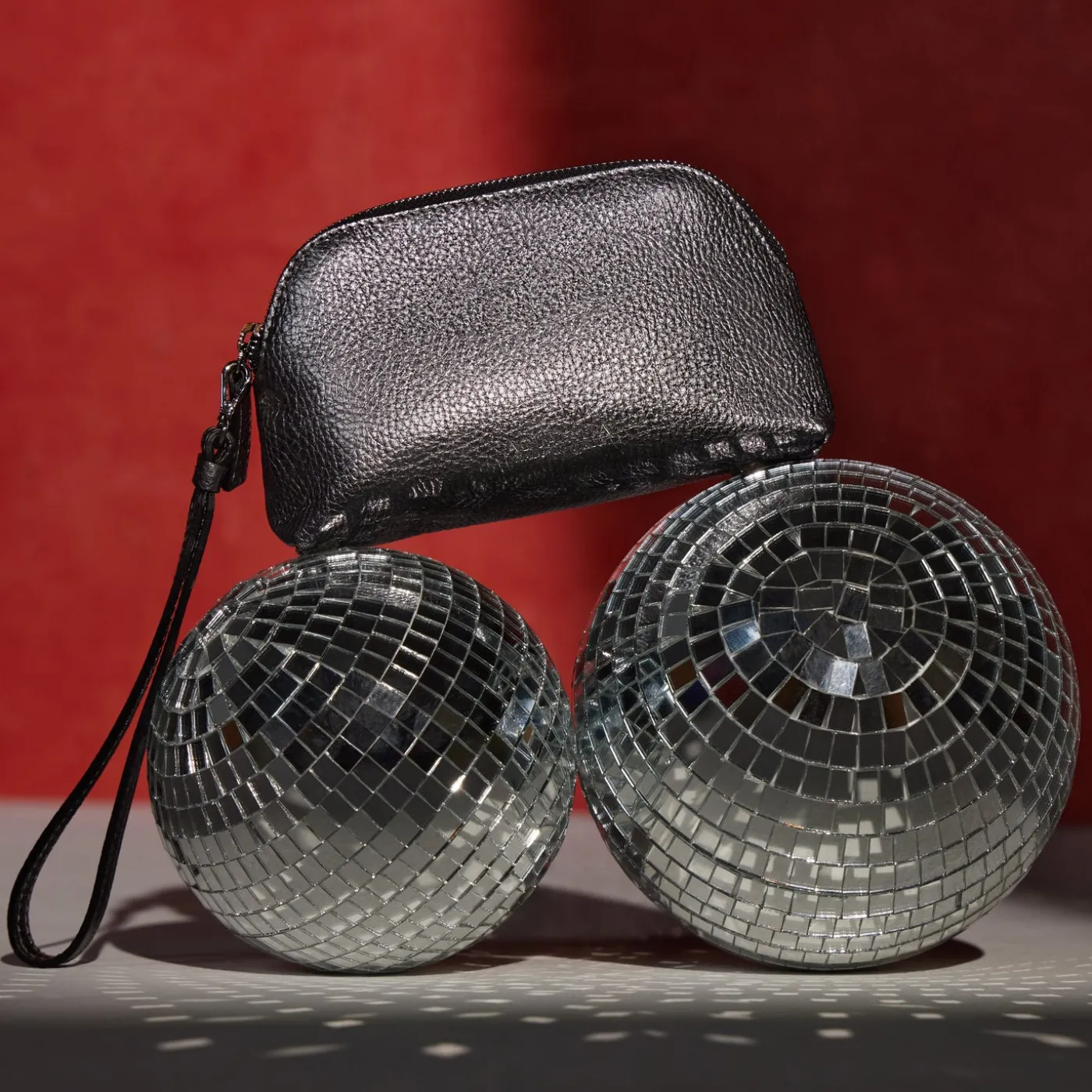 Discount Medium Zip Wristlet Leather Goods