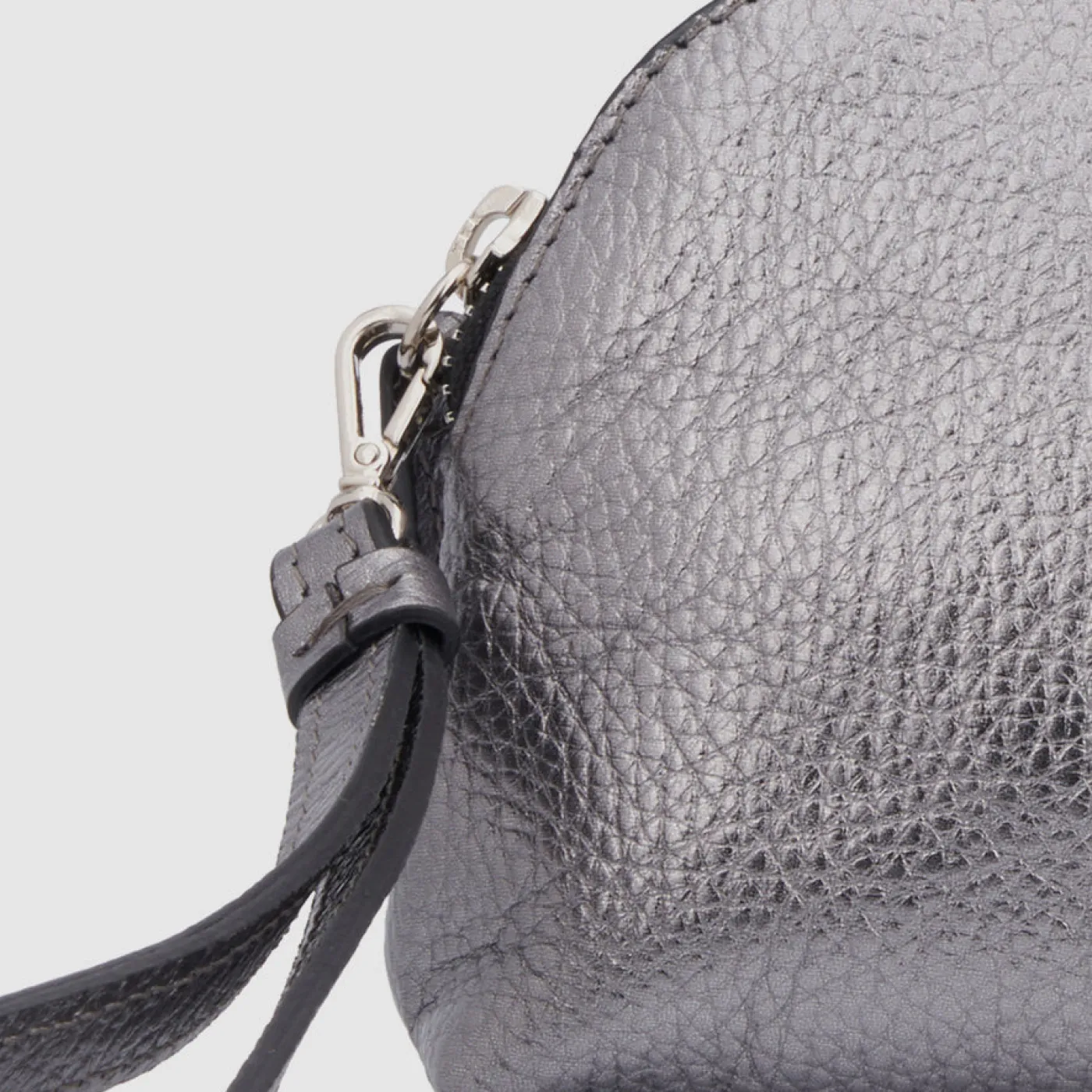 Discount Medium Zip Wristlet Leather Goods