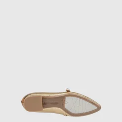 Outlet Priya Women Flats & Sneakers